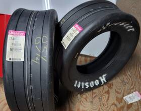 10285-800 Hoosier Rib Ashpalt Tire